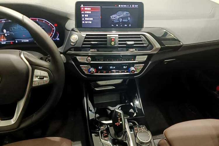 Used BMW X3 2021 Facelift xDrive25i Luxury Package Audio And AC Panel
