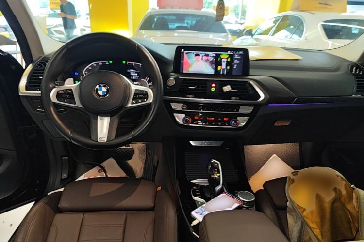 Used BMW X3 2021 xDrive28i M Sport Package Center Console