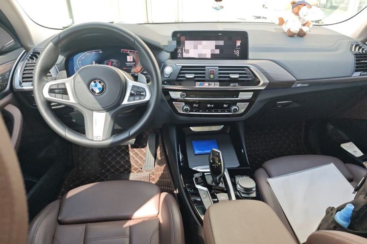 Used BMW X3 2021 xDrive28i M Sport Package Center Console