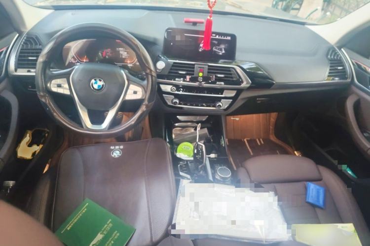 Used BMW X3 2021 xDrive25i Luxury Package Center Console