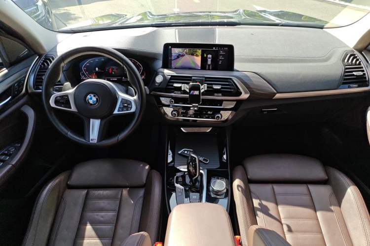 Used BMW X3 2021 xDrive28i M Sport Package Center Console