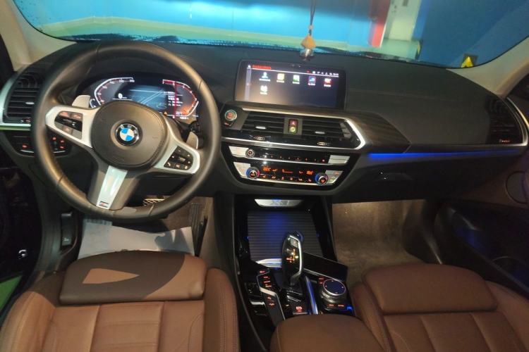 Used BMW X3 2021 xDrive28i M Sport Package Center Console