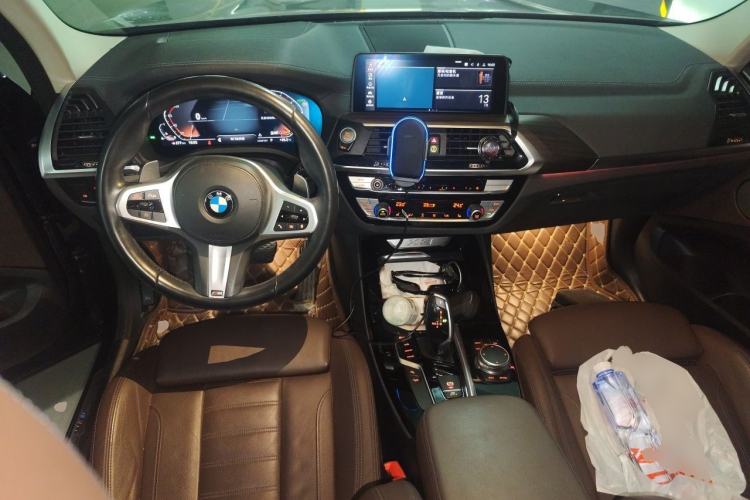 Used BMW X3 2021 xDrive28i M Sport Package Center Console