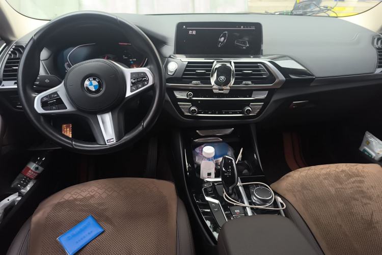 Used BMW X3 2021 xDrive25i M Sport Package Center Console