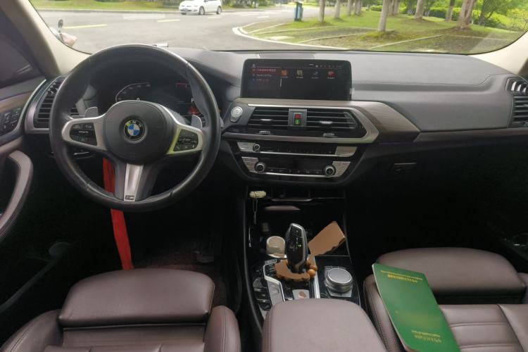 Used BMW X3 2021 xDrive28i M Sport Package Center Console