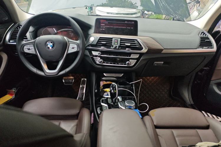 Used BMW X3 2021 Facelift xDrive28i Luxury Package Center Console