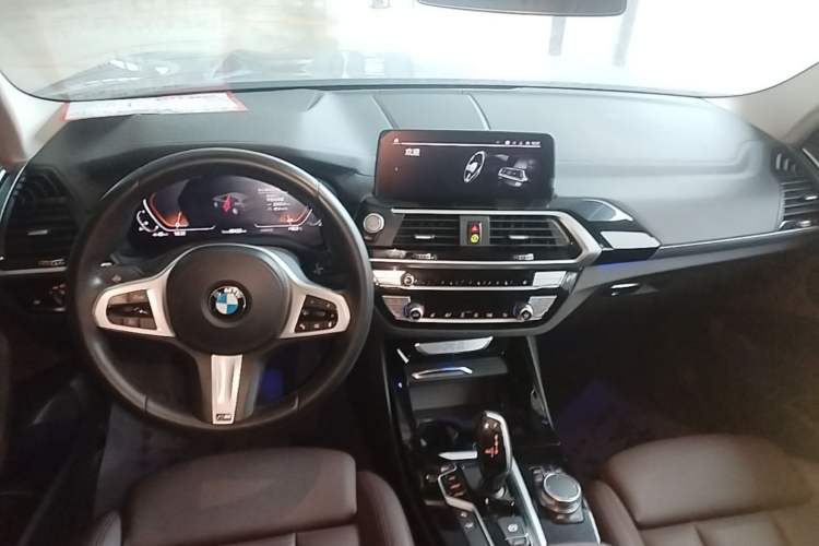 Used BMW X3 2021 xDrive25i M Sport Package Center Console