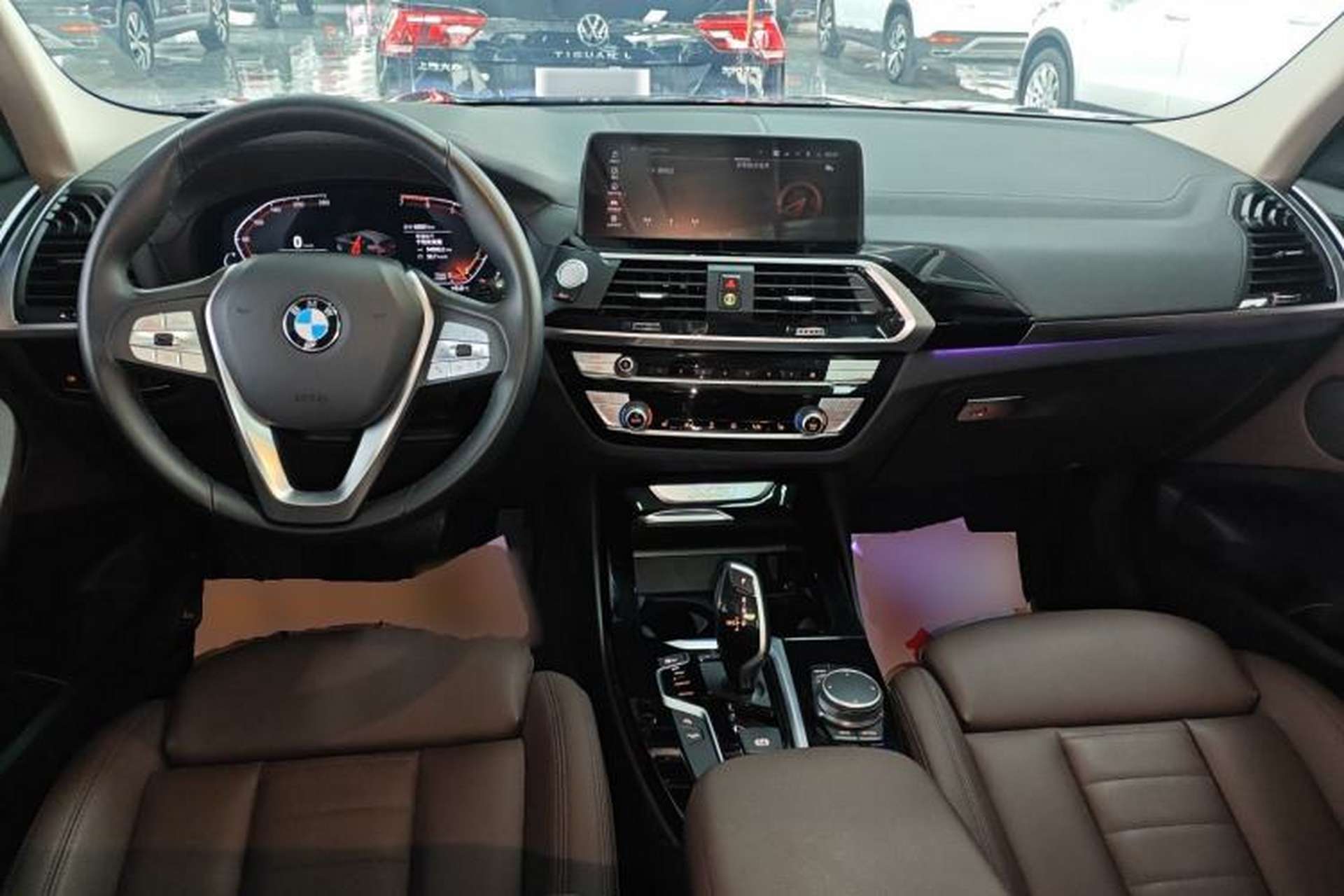 Used BMW X3 2021 xDrive25i Luxury Package Center Console