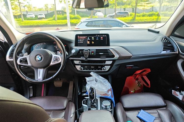 Used BMW X3 2021 xDrive28i M Sport Package Center Console