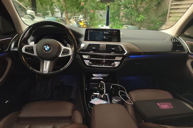 Used BMW X3 2021 xDrive28i M Sport Package Center Console