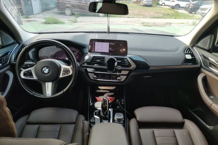 Used BMW X3 2021 xDrive25i M Sport Package Center Console