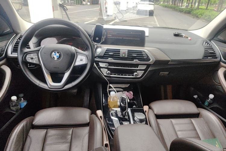 Used BMW X3 2021 xDrive28i Luxury Package Center Console