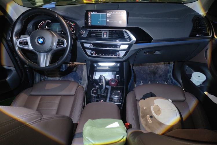 Used BMW X3 2021 xDrive25i M Sport Package Center Console