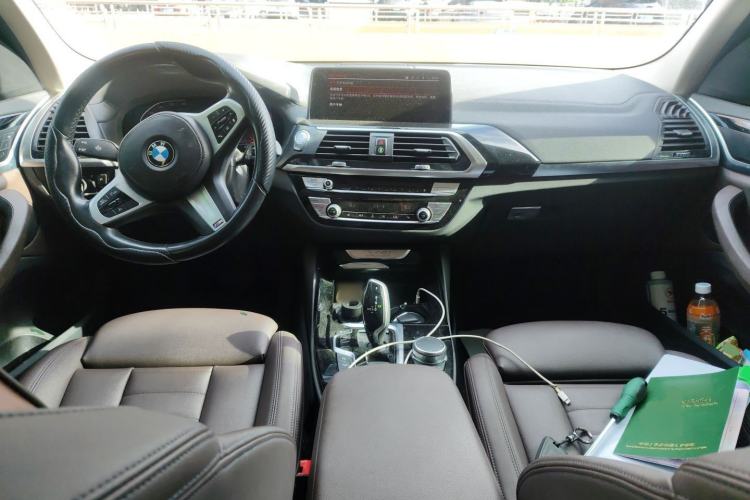Used BMW X3 2021 xDrive28i Luxury Package Center Console