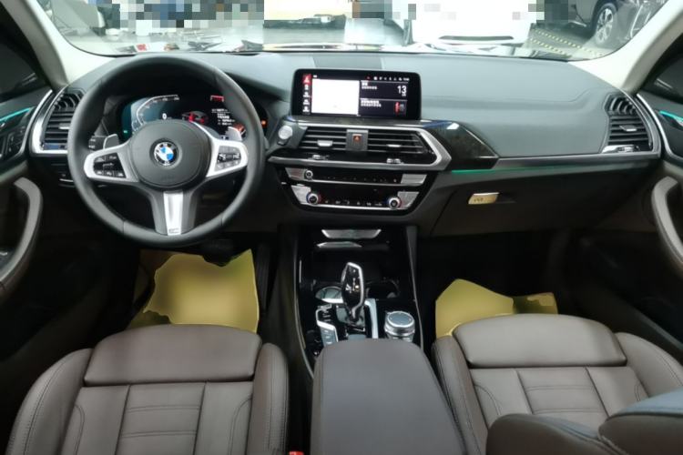 Used BMW X3 2021 xDrive30i Luxury Model with M Sport Package Center Console
