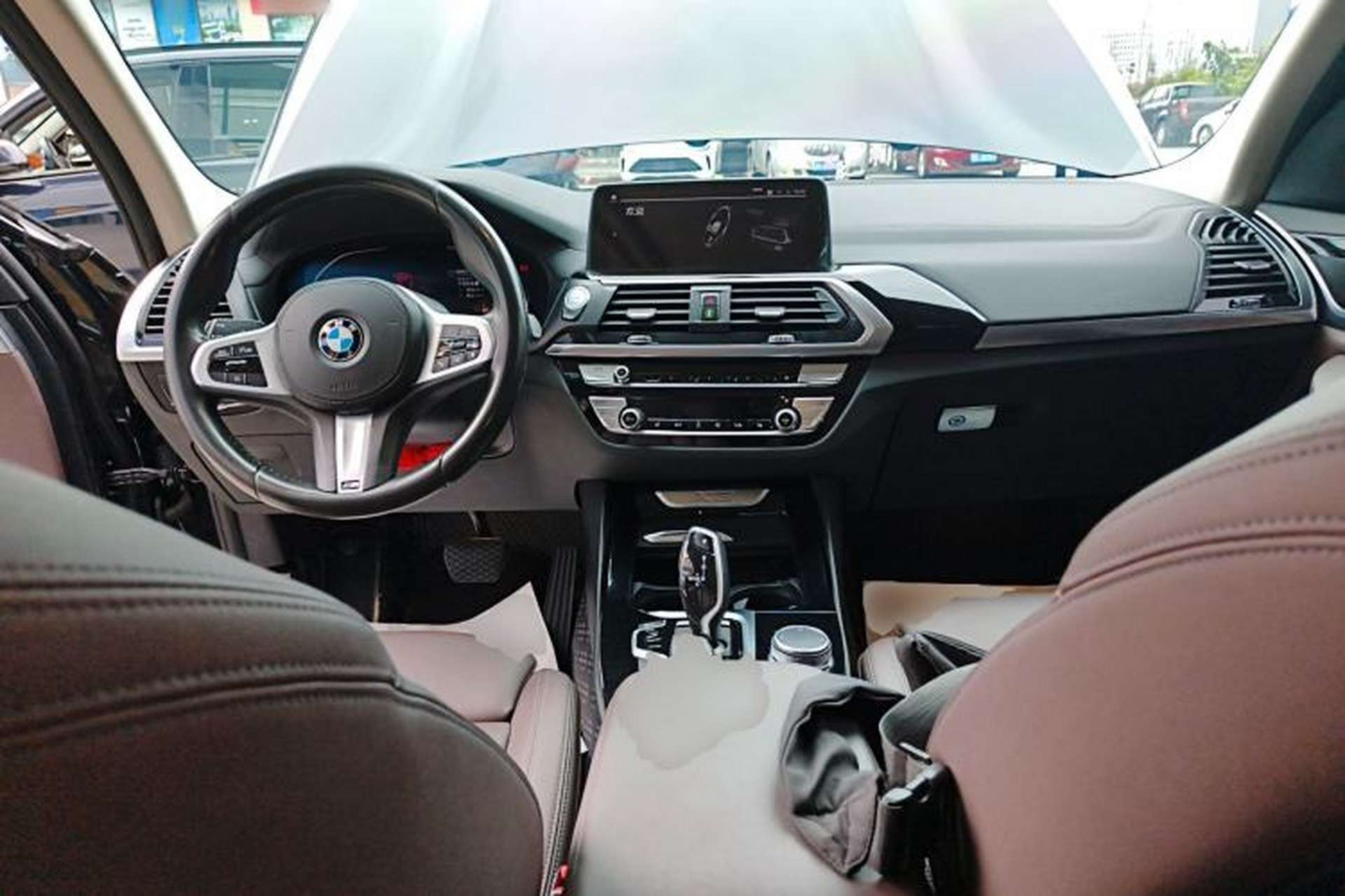 Used BMW X3 2021 xDrive25i M Sport Package Center Console