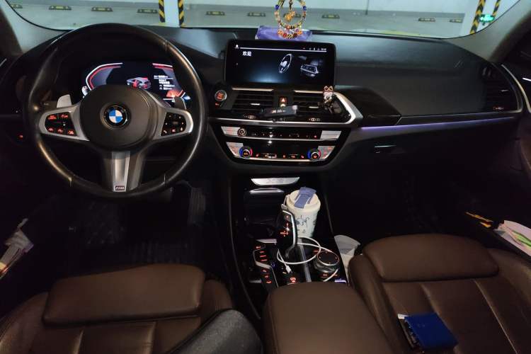 Used BMW X3 2021 xDrive30i Luxury Model with M Sport Package Center Console