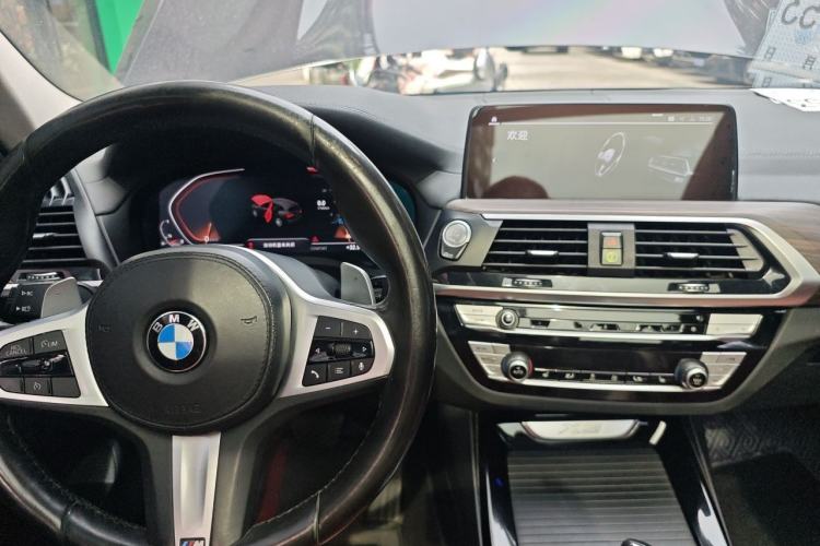 Used BMW X3 2021 xDrive28i M Sport Package Center Console