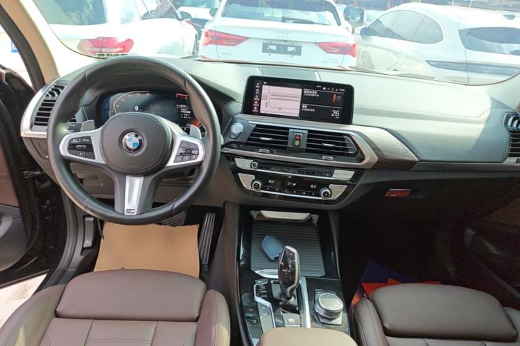Used BMW X3 2021 Facelift xDrive28i M Sport Package Center Console