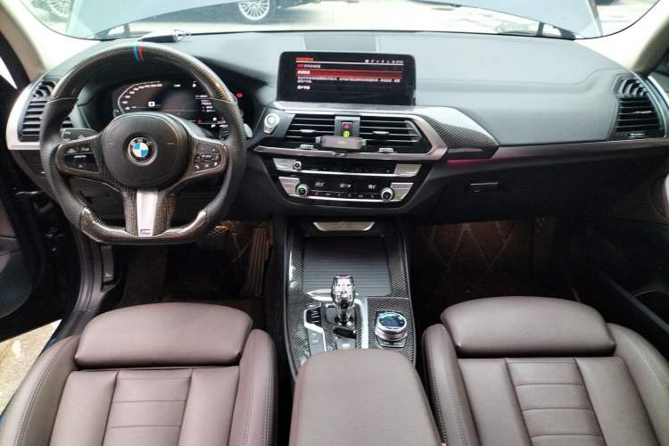 Used BMW X3 2021 xDrive25i Luxury Package Center Console