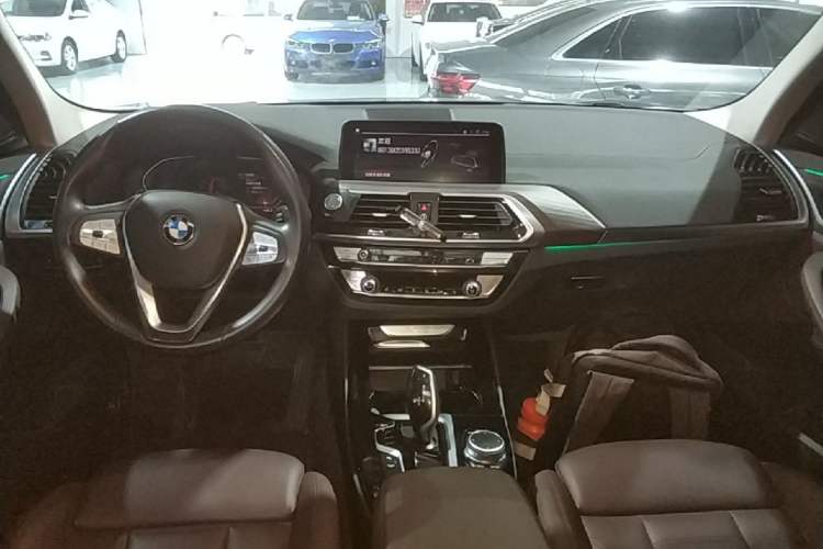Used BMW X3 2021 xDrive30i Luxury Model with M Sport Package Center Console