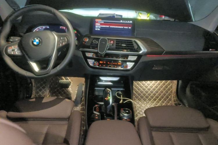 Used BMW X3 2021 Facelift xDrive28i Luxury Package Center Console