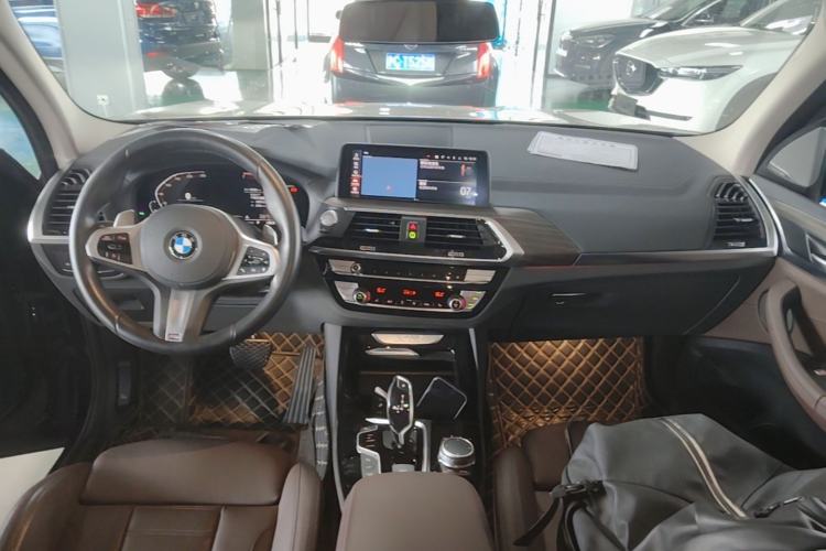 Used BMW X3 2021 xDrive28i M Sport Package Center Console