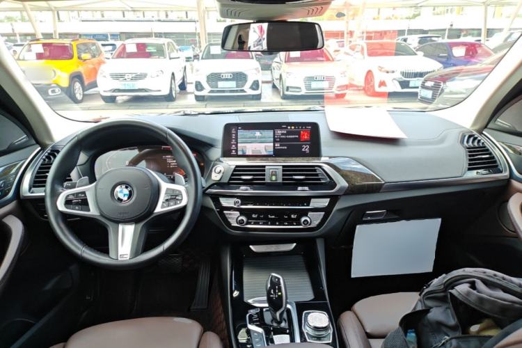 Used BMW X3 2021 Restyled xDrive30i Leading Edition M Sport Package Center Console