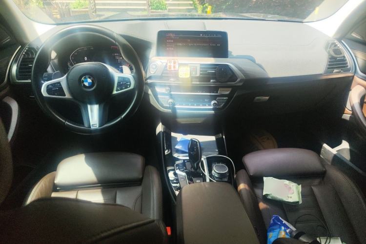 Used BMW X3 2021 xDrive28i M Sport Package Center Console