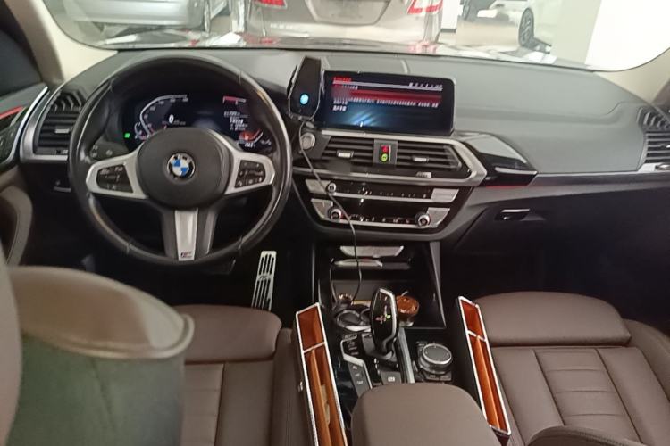 Used BMW X3 2021 xDrive25i M Sport Package Center Console