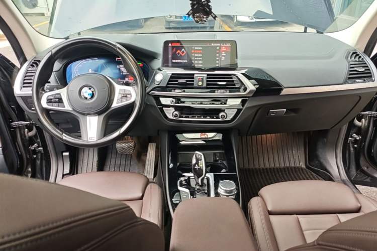 Used BMW X3 2021 xDrive25i M Sport Package Center Console