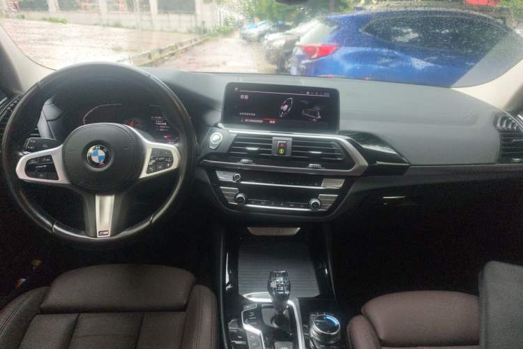 Used BMW X3 2021 xDrive25i M Sport Package Center Console