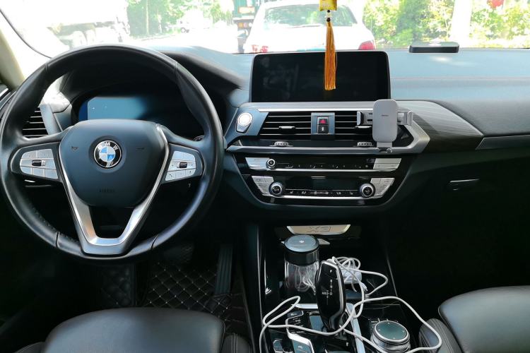 Used BMW X3 2021 Facelift xDrive28i Luxury Package Center Console