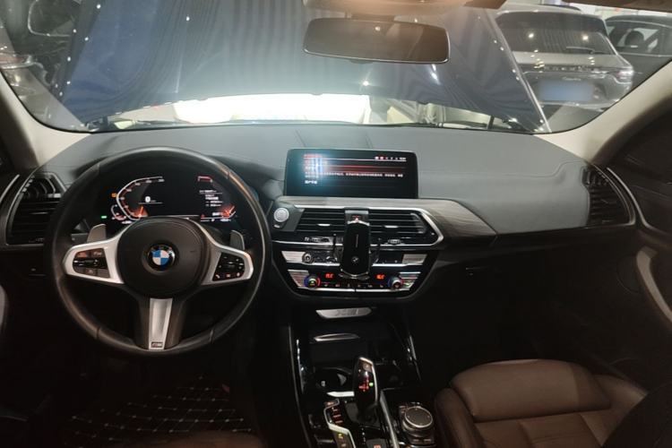Used BMW X3 2021 xDrive30i Luxury Model with M Sport Package Center Console