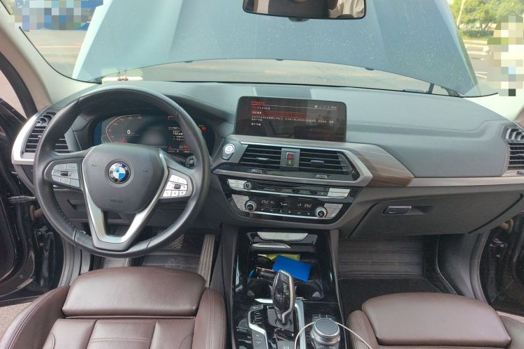Used BMW X3 2021 xDrive28i Luxury Package Center Console