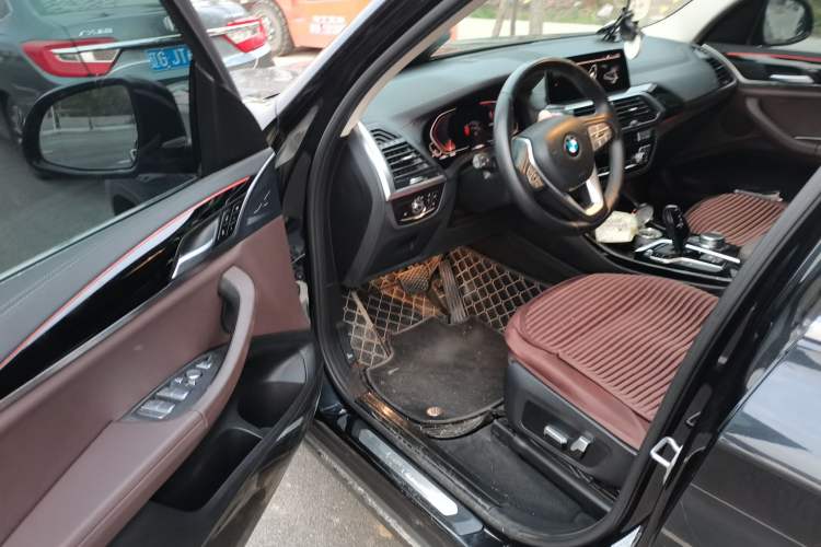 Used BMW X3 2021 xDrive25i Luxury Package Driver Seat
