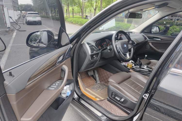 Used BMW X3 2021 xDrive28i Luxury Package Driver Seat
