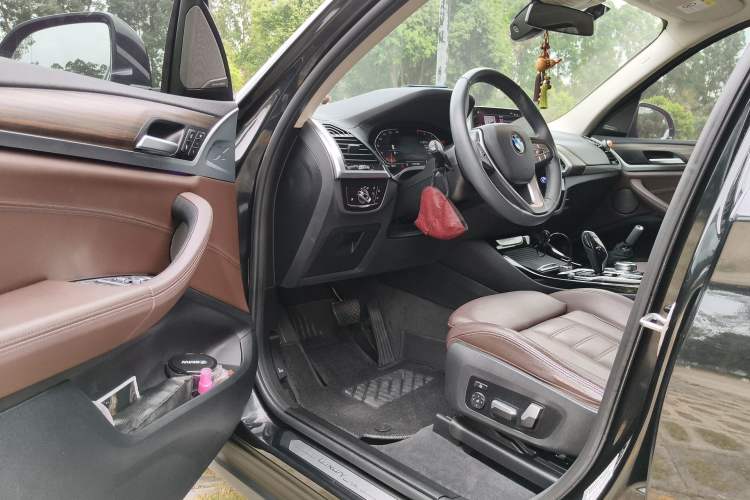 Used BMW X3 2021 xDrive28i Luxury Package Driver Seat