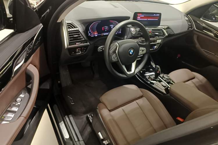 Used BMW X3 2021 Facelift xDrive25i Luxury Package Driver Seat
