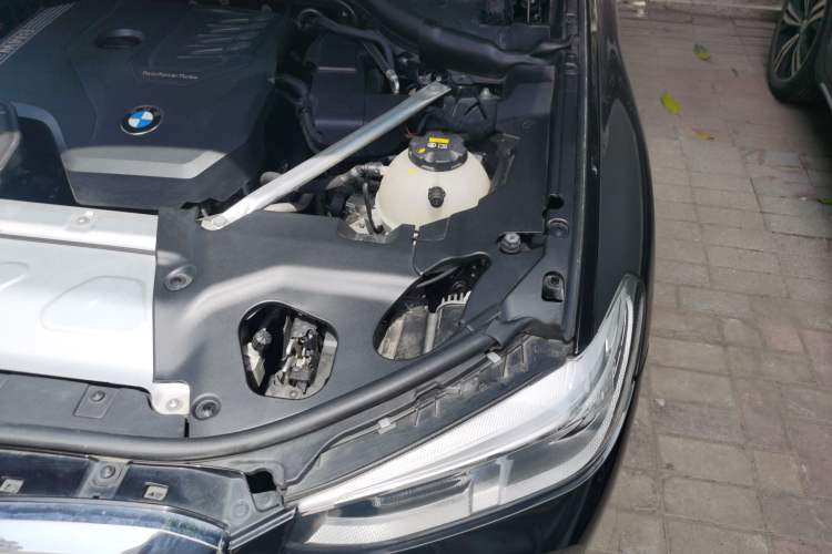 Used BMW X3 2021 xDrive25i Luxury Package Engine Bay Left