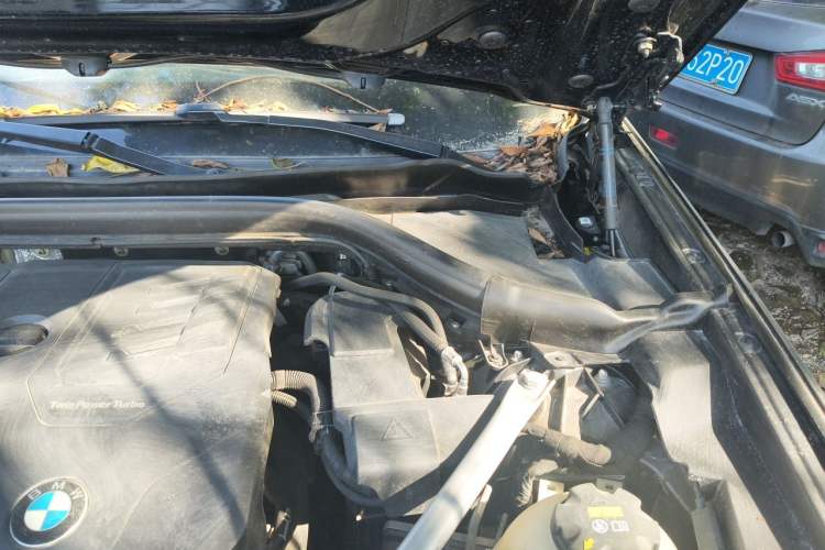 Used BMW X3 2021 xDrive25i Luxury Package Engine Bay Left