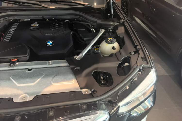 Used BMW X3 2021 xDrive28i Luxury Package Engine Bay Left
