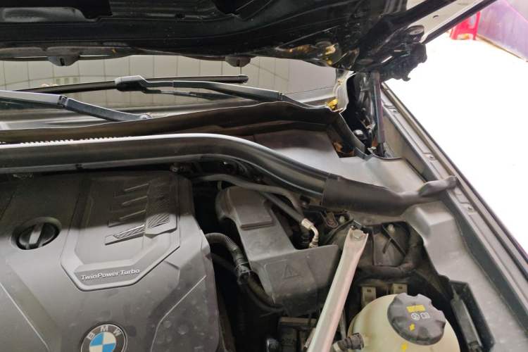 Used BMW X3 2021 xDrive25i M Sport Package Engine Bay Left
