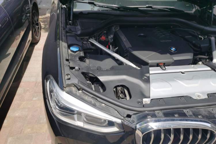 Used BMW X3 2021 xDrive25i Luxury Package Engine Bay Right