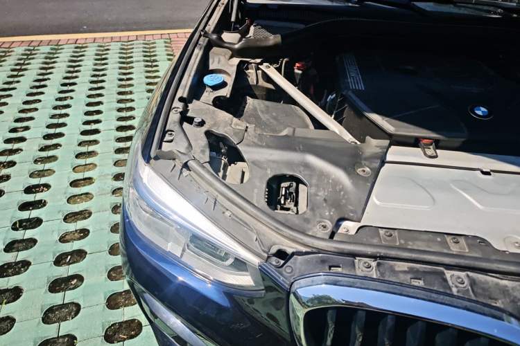 Used BMW X3 2021 xDrive28i M Sport Package Engine Bay Right