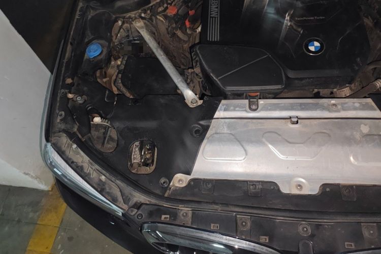 Used BMW X3 2021 xDrive25i M Sport Package Engine Bay Right