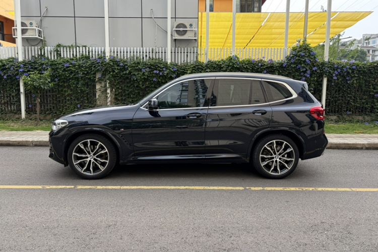 Used BMW X3 2021 xDrive30i Luxury Model with M Sport Package Exterior 2