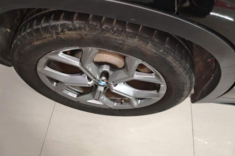 Used BMW X3 2021 xDrive28i Luxury Package Exterior 2