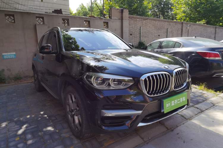 Used BMW X3 2021 xDrive28i Luxury Package Front Right 45 Deg