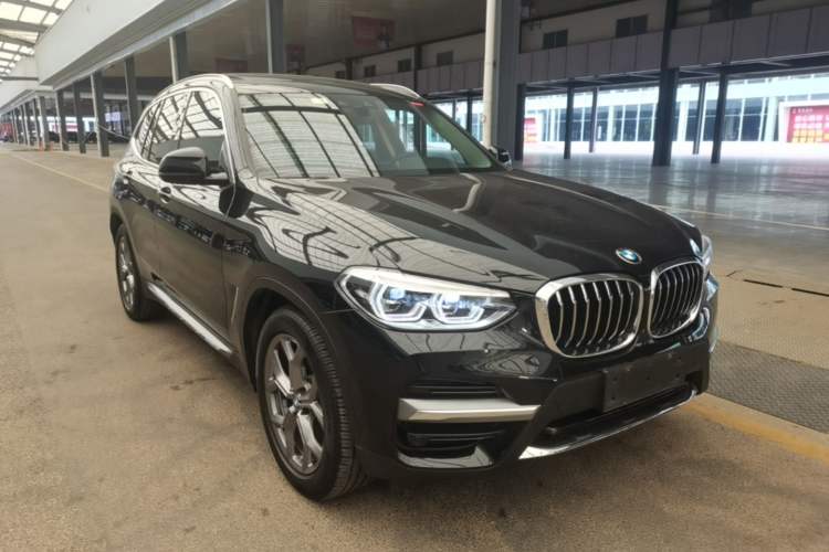 Used BMW X3 2021 xDrive28i Luxury Package Front Right 45 Deg